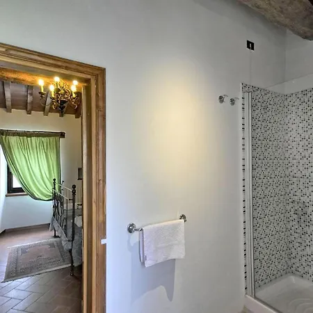 1 Bedroom Cozy In Apartment